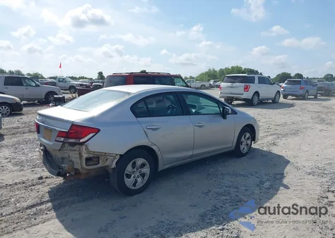 2015 Honda Civic Lx z USA, uszkodzony, nr VIN 19XFB2F58FE063270